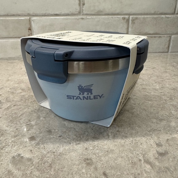 Stanley Airtight Storage Container - Picture 2 of 3